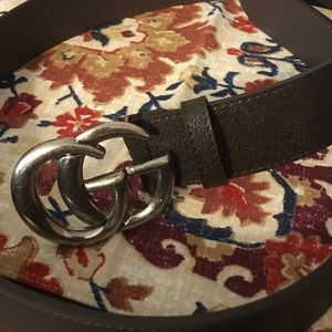 Men’s Gucci belt size euro 90/small